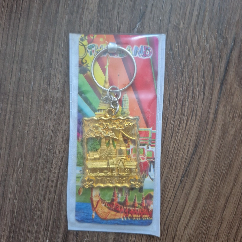 🇹🇭 Móc Khóa Thailand – Biểu Tượng Hoàng Cung Vàng Ánh Sang Trọng 499056