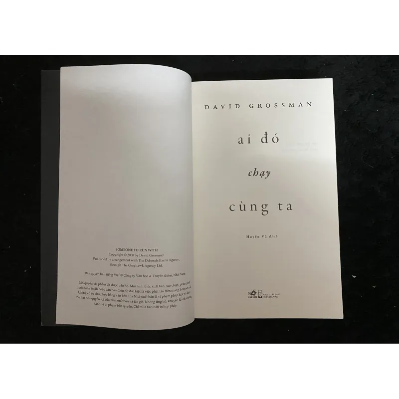 Ai đó chạy cùng ta-David Grossman 1030610