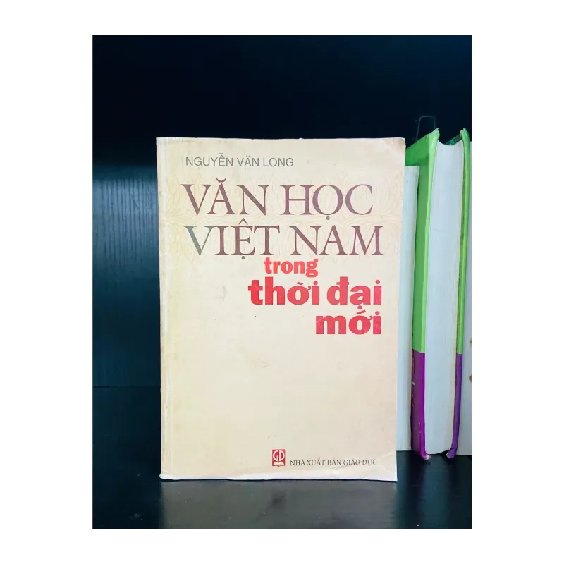 Văn Học Việt Nam trong thời đại mới - Nguyễn Văn Long 989150