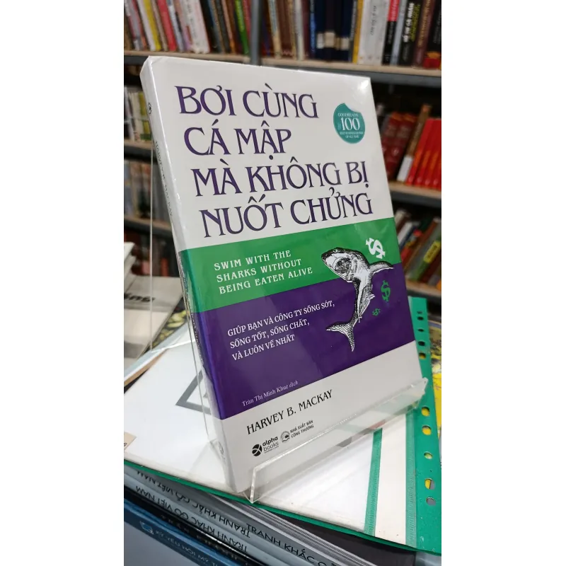 BƠI CÙNG CÁ MẬP MÀ KHÔNG BỊ NUỐT CHỬNG - TRẦN THỊ MINH KHUÊ 738927