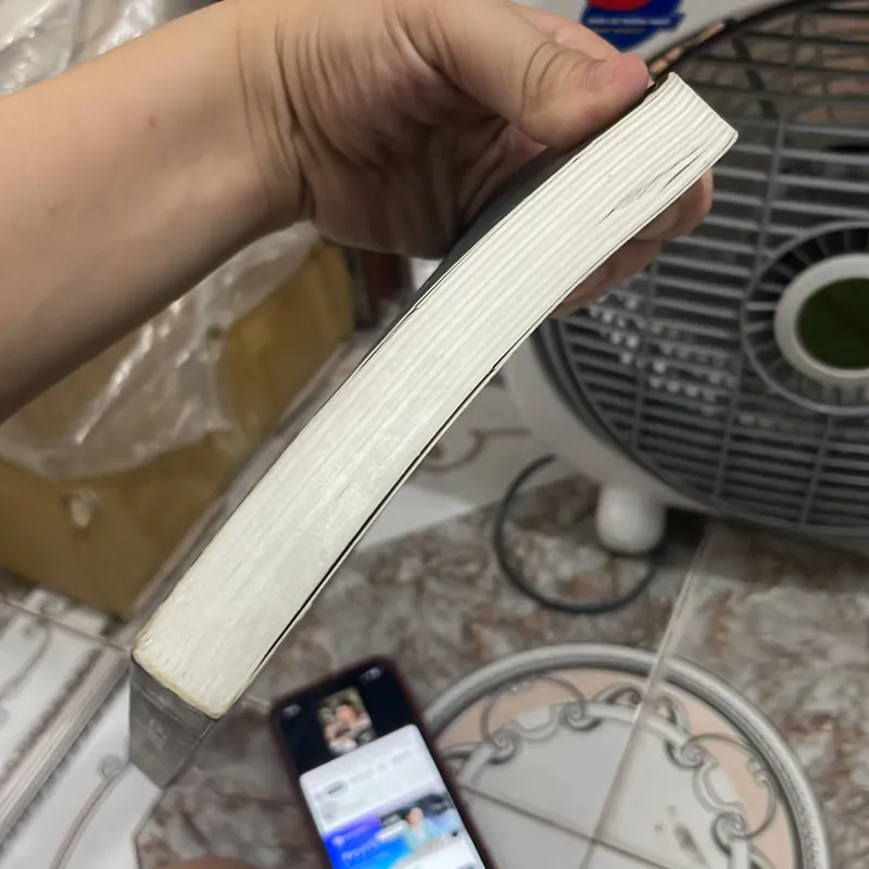 (trinh thám) - Kẻ nặn sáp - Minette Walters 1004835