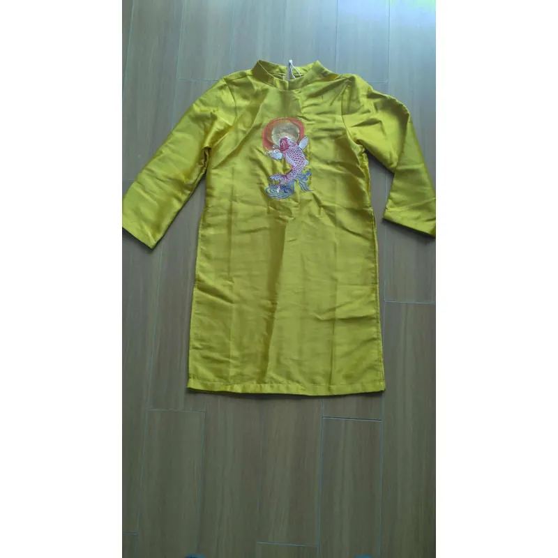 Áo dài bé trai ko kèm quần mới cứng 738689