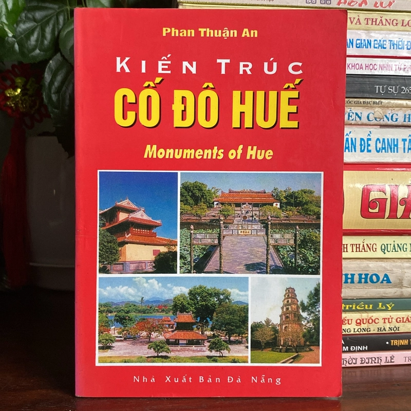 KIẾN TRÚC CỐ ĐÔ HUẾ (XB 2009) 502627