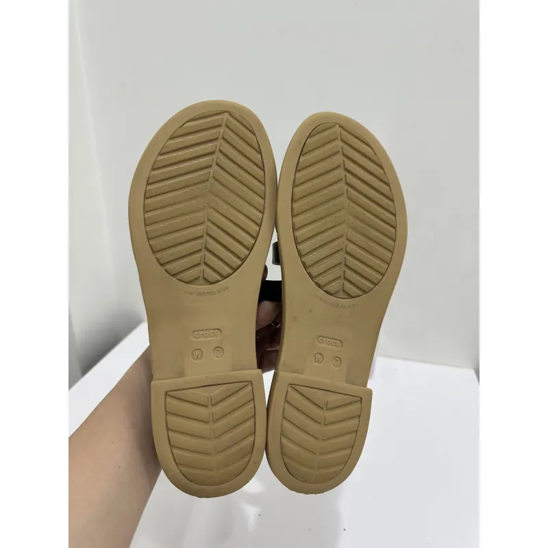 Giày sandals crocs 2hand size w7-37/38 độ mới cao hình chụp thật 1008572