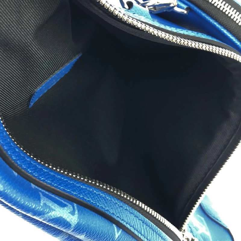 Túi đeo chéo Louis Vuitton Taiga Lama Duo M31075 - Hàng hiệu Authentic 802179