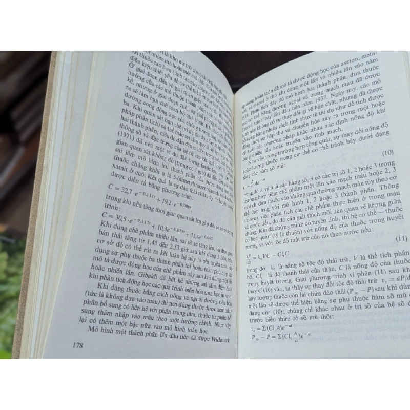 BIẾN HOÁ SINH HỌC THUỐC - K.M.LAKIN & IU.F.KRƯLOV 275285