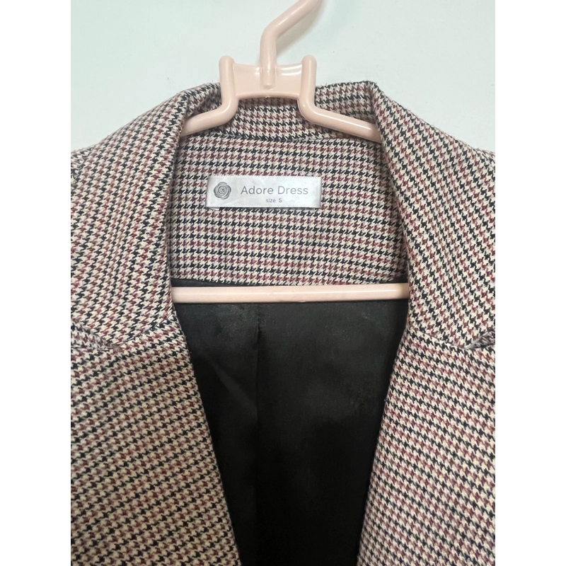 Áo khoác blazer size S Adore Dress 443432