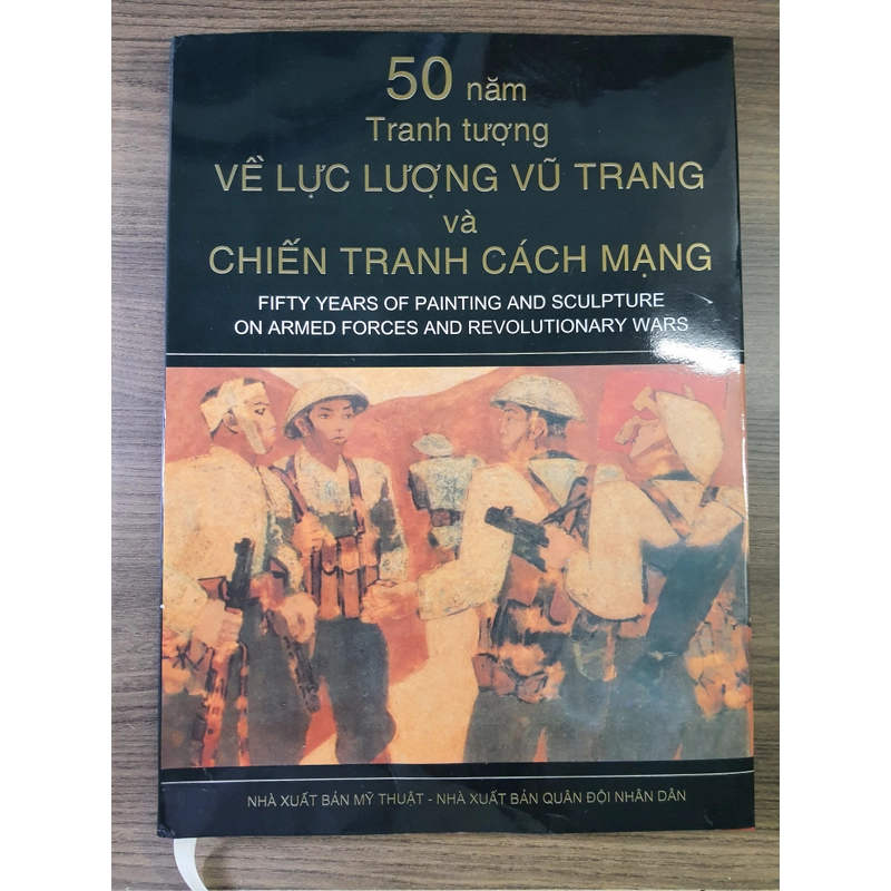 50 năm tranh tượng về lực lượng vũ trang và chiền tranh cách mạng 551263