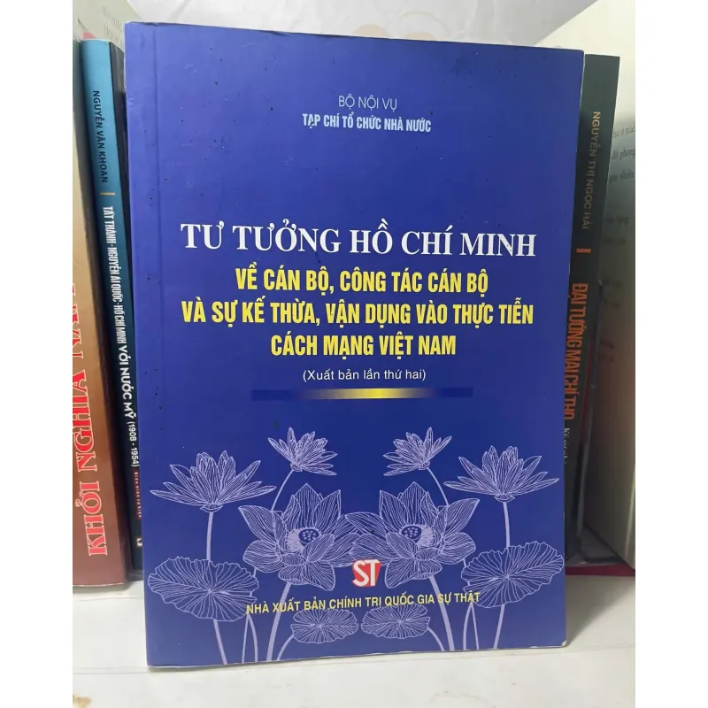 SÁCH TƯ TƯỞNG HỒ CHÍ MINH VỀ CÁN BỘ 700681