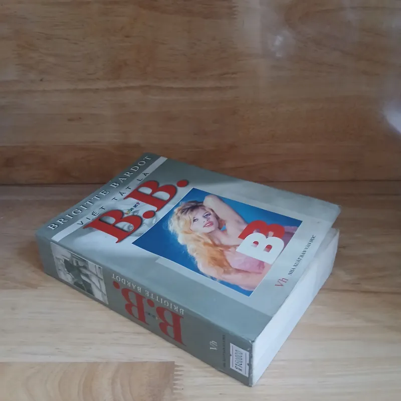 Viết Tắt Là B.B. (Hồi Ký) - Brigitte Bardot 973937