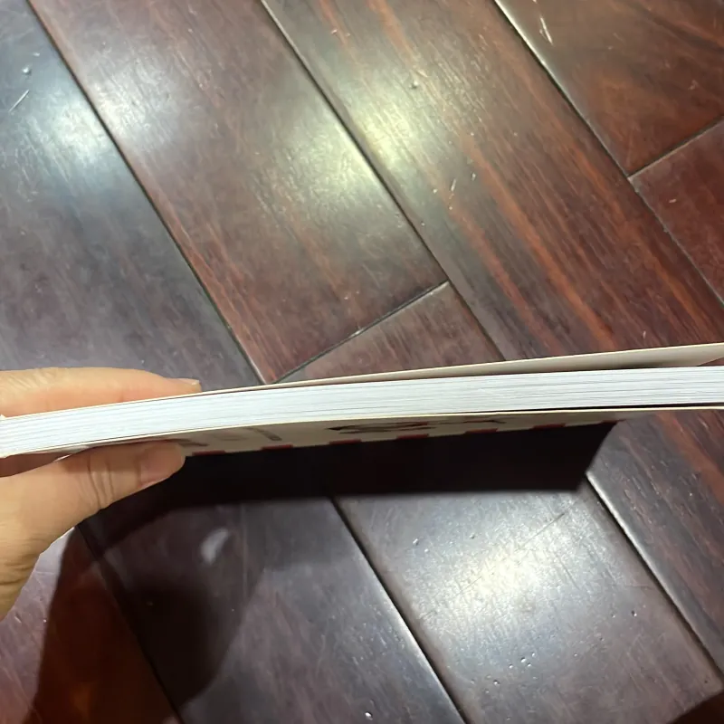 Làm người lớn , một điều huyền bí - sarah andersen - 2023 nhã nam 1026083