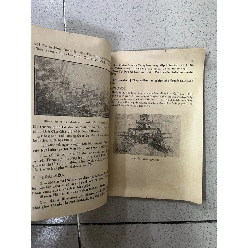 VIỆT SỬ LỚP NHÌ & NHỨT ( 2 tập) 708712