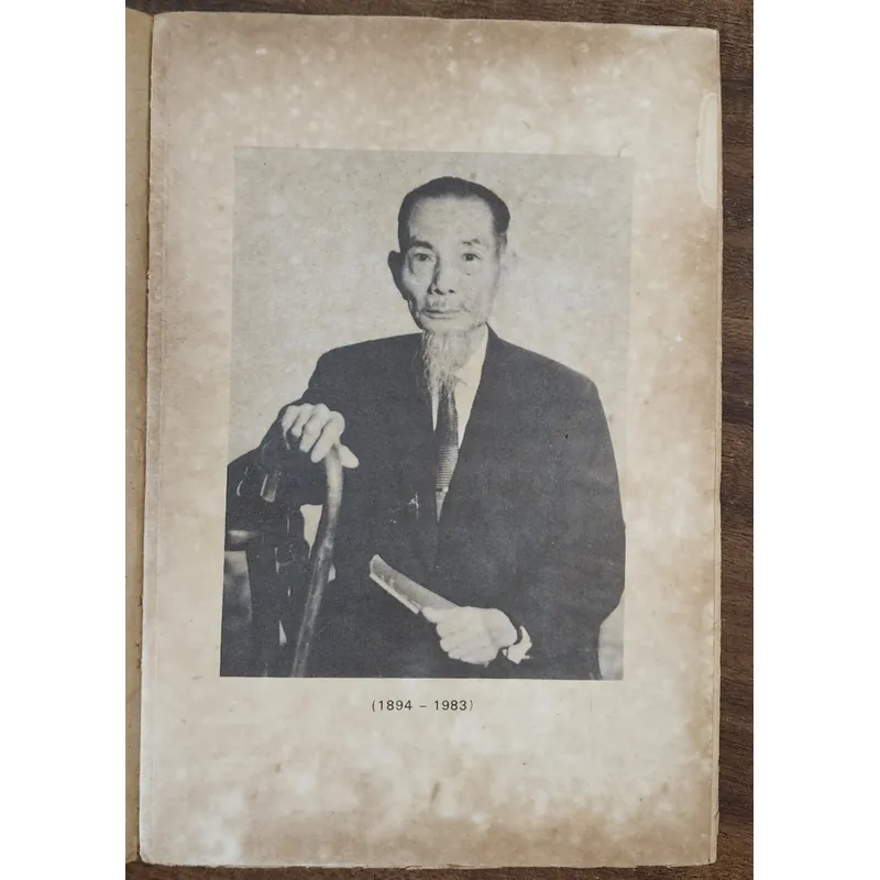 THƠ VĂN Á NAM TRẦN TUẤN KHẢI (Văn học cổ cận đại Việt Nam) 726034