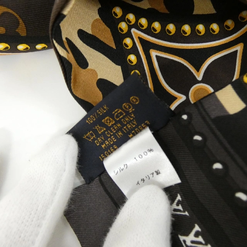 Louis Vuitton Monogram Bandou LV World M70853 Khăn quàng - Hàng hiệu Chính hãng 807465