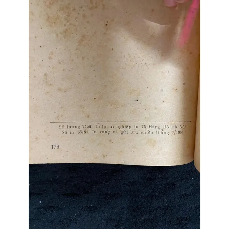 Gương mặt Hồ Tây- nhiều tác giả, chất lượng sưu tầm 1027711