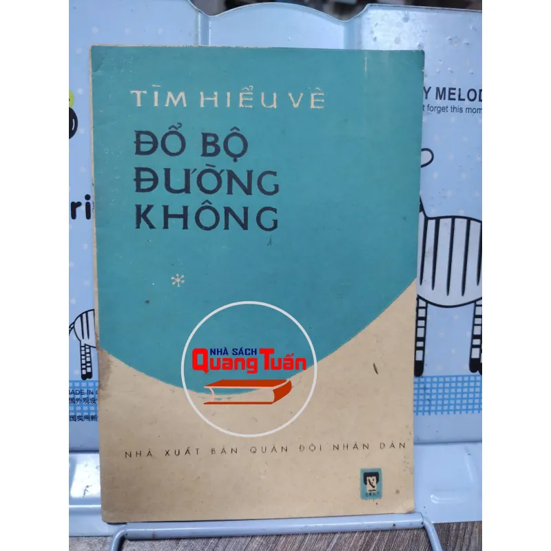 Sách: Tìm hiểu về đổ bộ đường không (A2) - Tác giả: Nhiều tác giả 674677