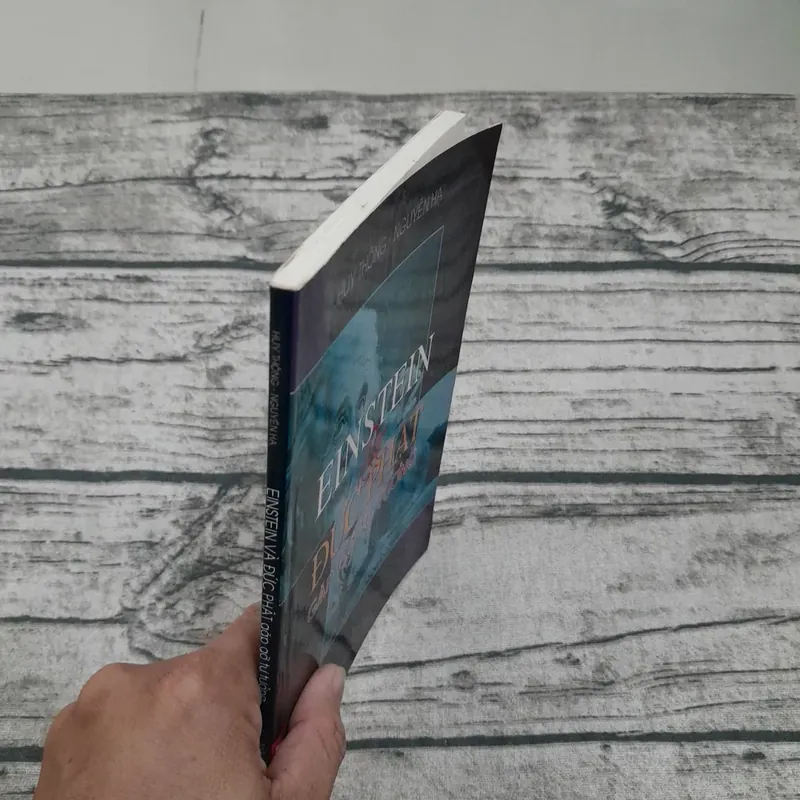 Einstein và Đức Phật. Gặp gỡ tư tưởng. Tác giả Huy Thông Nguyên Hạ 655894