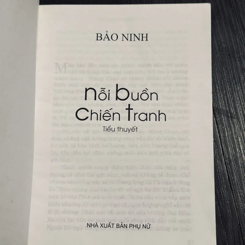 Nỗi buồn chiến tranh song ngữ Anh - Việt 577009