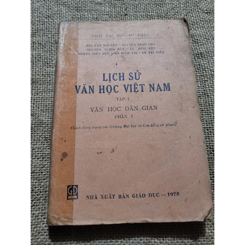 Lịch sử văn học Việt Nam (văn học dân gian) 299401