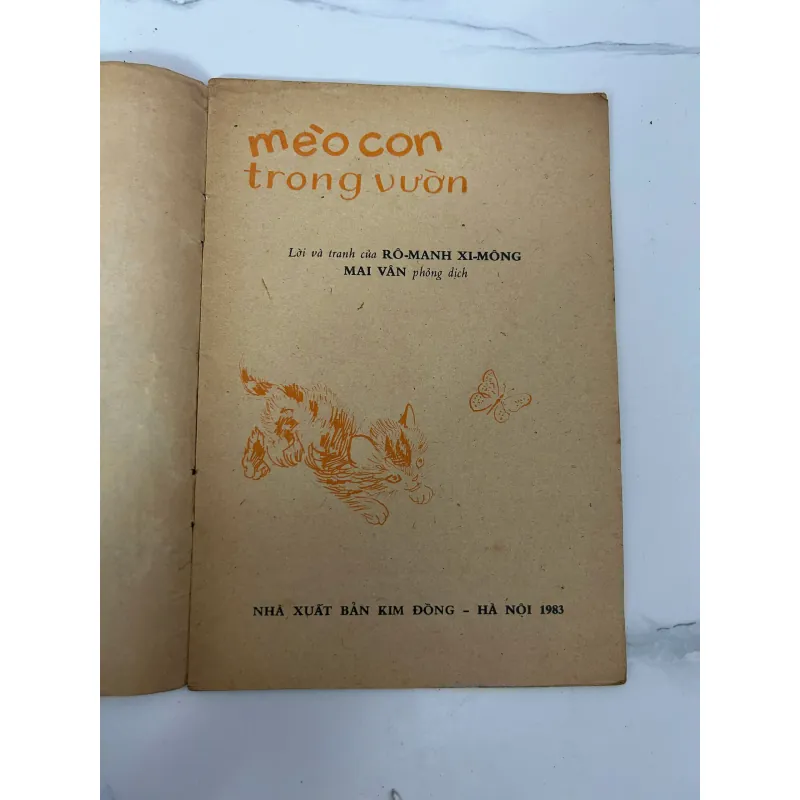 Rô-manh Xi-mông - Mèo con trong vườn (thơ) 781057