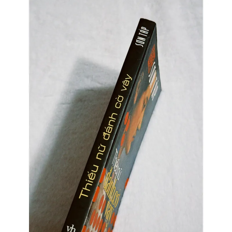 Thiếu nữ đánh cờ vây 701861