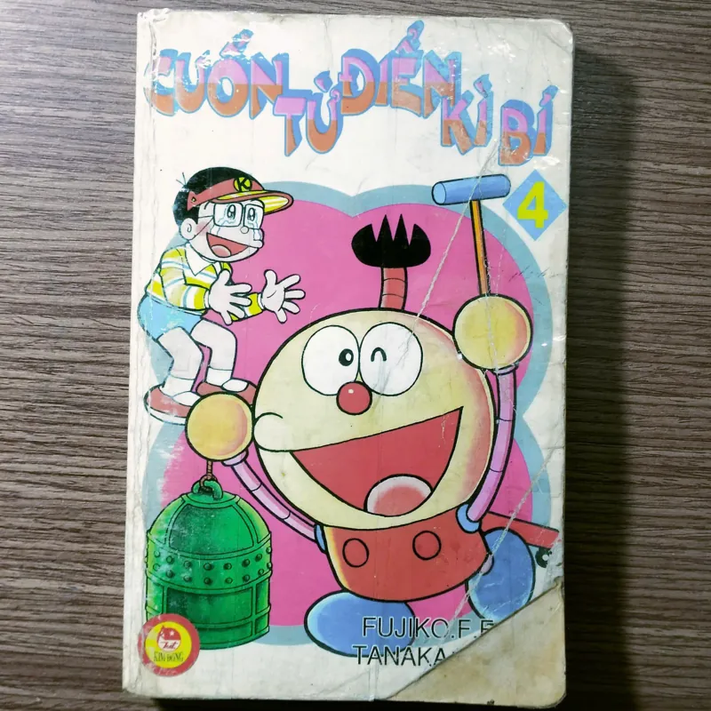 Truyện tranh Cậu bé bút chì, doraemon, cuốn từ điển kỳ bí combo 1023591