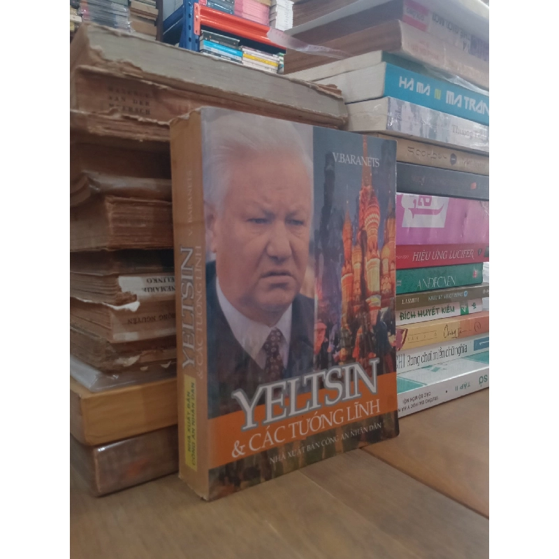 Yeltsin và các tướng lĩnh - V.Barranets 128501