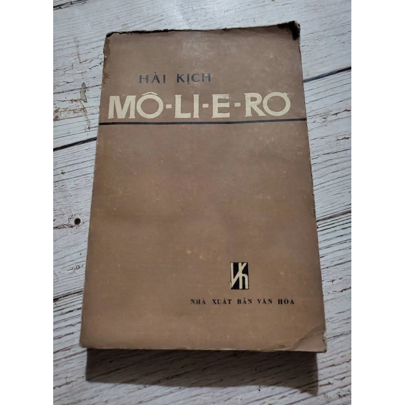 Hài kịch Molière
(MO LI E) _ 1979_ 270 trang  362874