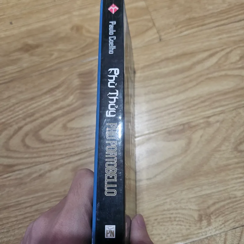 Phù thủy phố Portobello
28k 758585