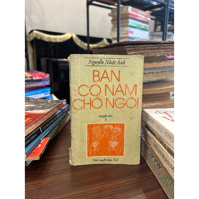 Bàn có năm chỗ ngồi- Nguyễn Nhật Ánh 930758