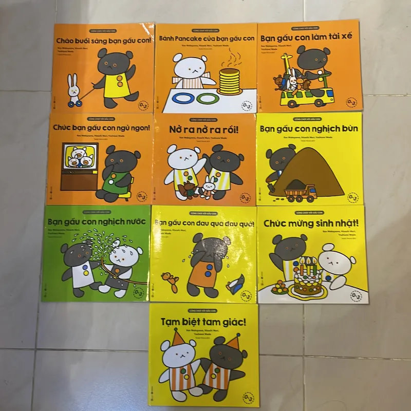 Bộ sách 10 cuốn : cùng chơi với gấu con 0-3 tuổi rất hữu dụng - EHON NHẬT BẢN  1027480