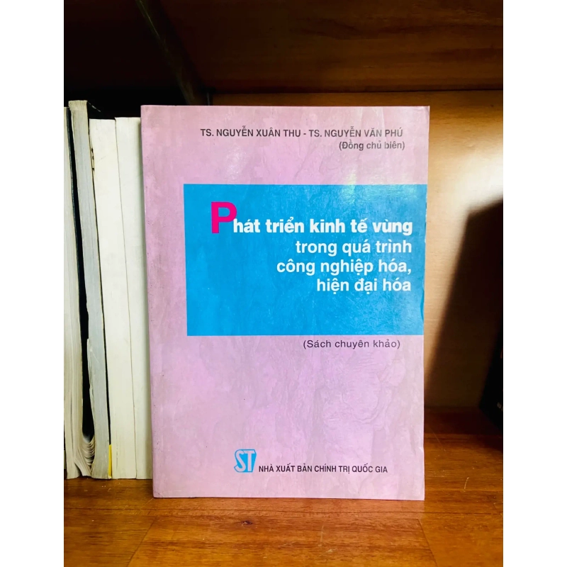 (Sách cũ SCGR) Phát triển kinh tế vùng - Pháp luật VAVOB1T2-31 Blogmeo090426 1015009
