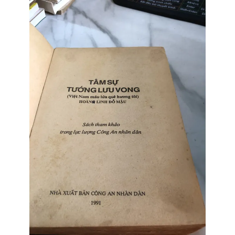 Tâm sự tướng lưu vong- Hồi Ký Hoành Linh- Đỗ Mậu 932761