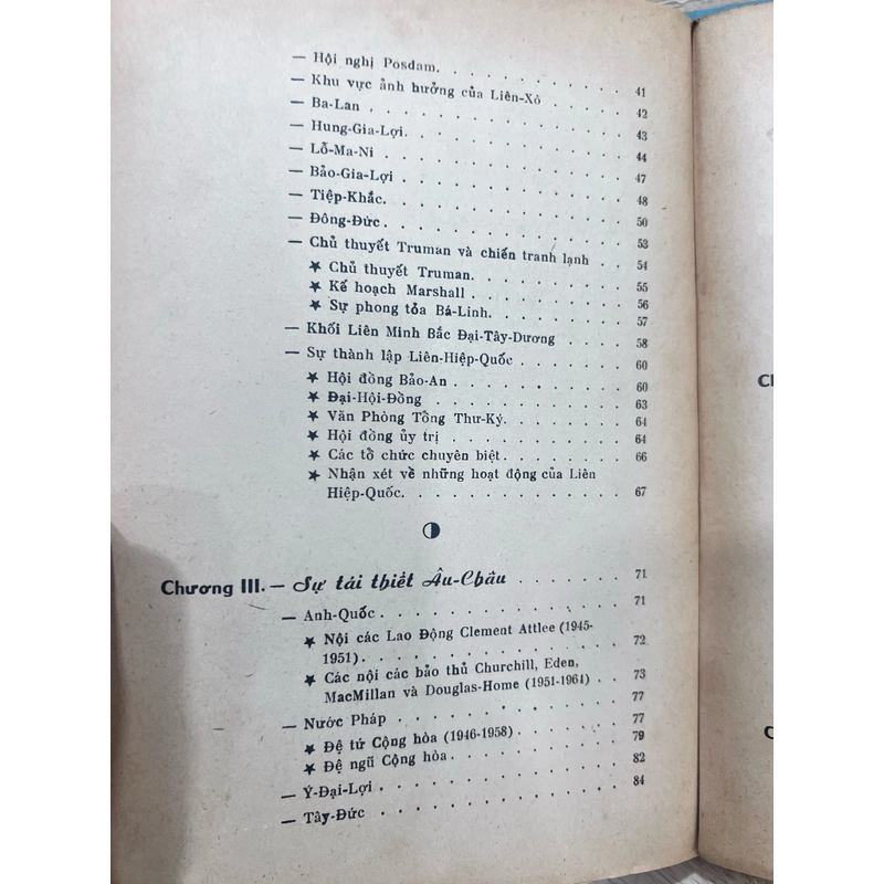 Lịch sử chính trị và bang giao quốc tế - Hoàng Ngọc Thành 366397