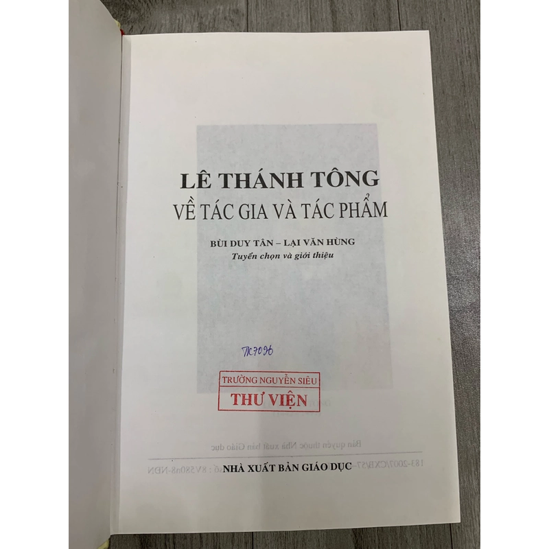 Lê thánh tông về tác gia và tác phẩm. Bìa cứng 525429