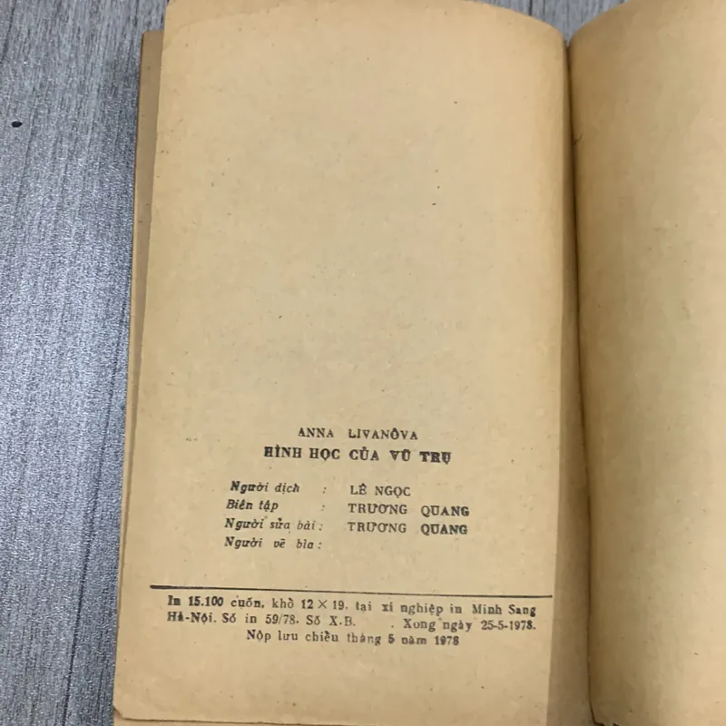 Hình học vũ trụ  6a2 717862