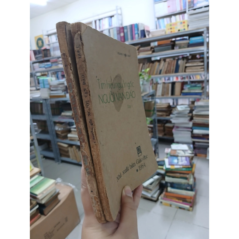 TÌM HIỂU NGUỒN GỐC NGƯỜI VẠN ĐẢO (TẬP I + TẬP II) 551444