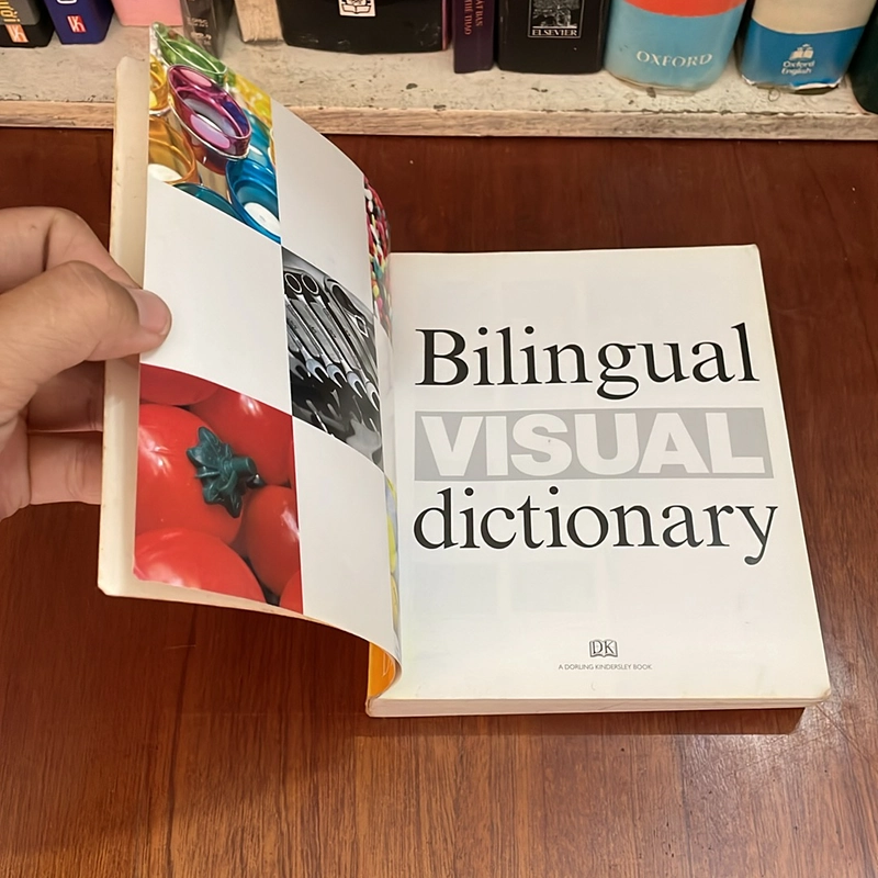 II Bilingual Dictionary: Spanish • English (Visual) 526474
