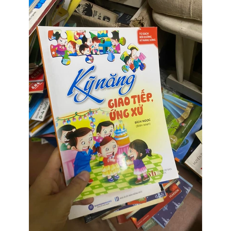 Sách Kỹ năng giao tiếp ứng xử 309649