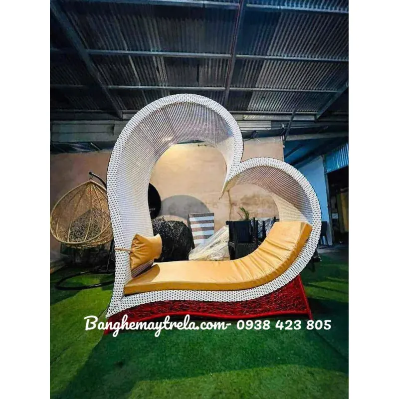 Ghế trái tim mây tre đan check in 604014