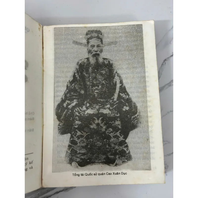 Quốc triều chính biên toát yếu - Quốc sử quán triều Nguyễn 781192