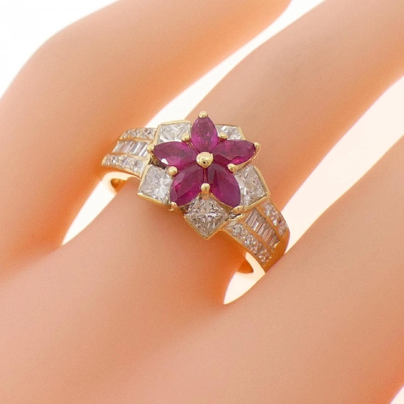 Nhẫn Ruby Hoa K18YG 0.87CT - Hàng hiệu Chính hãng 850804