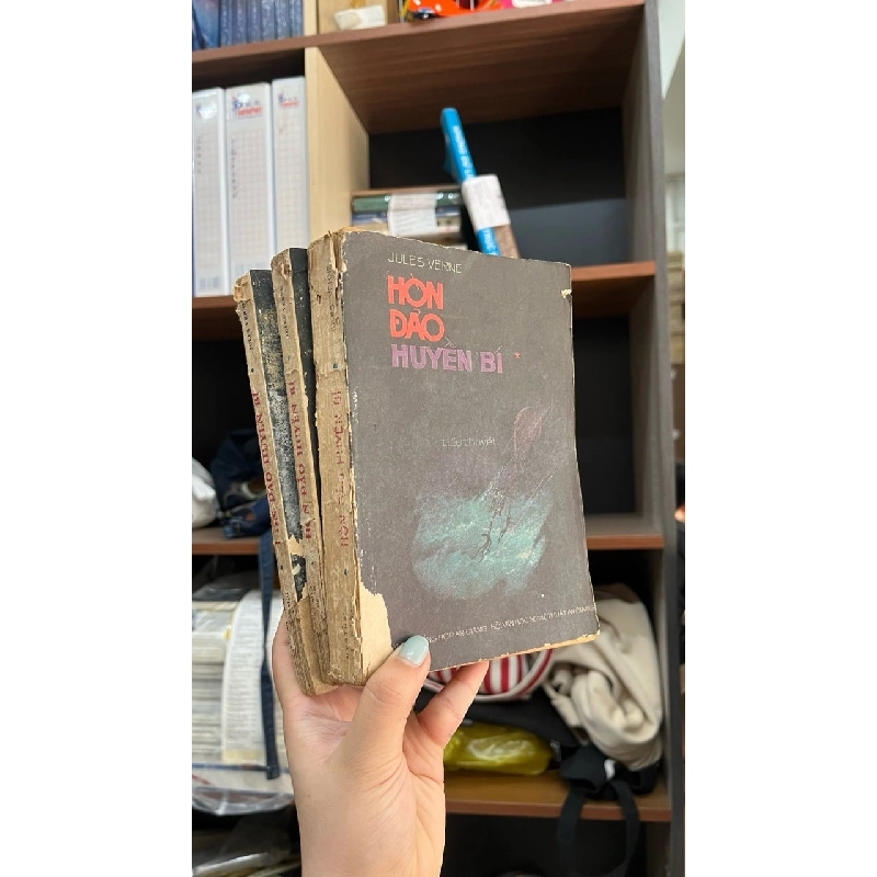 Hòn đảo huyền bí - Jules Verne 568380