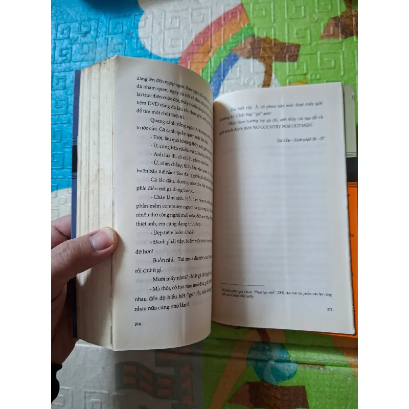 Giữa Dòng Chảy Lạc 933887