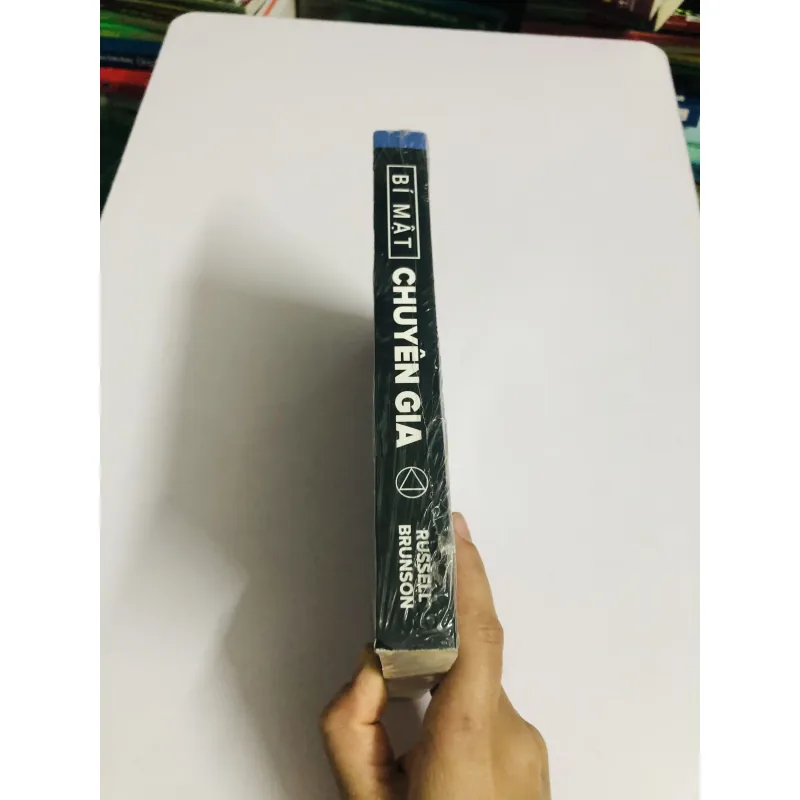 📕 BÍ MẬT CHUYÊN GIA – SỔ TAY NGẦM | Russell Brunson 749227