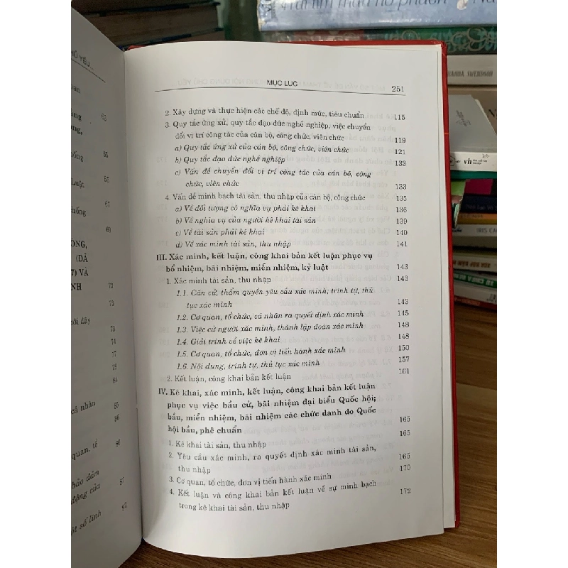 Một số vấn đề về tham nhũng 728012