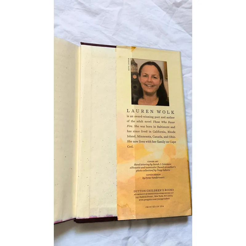 Wolf Hollow - Lauren Wolk (bìa cứng, từng ẩm, giấy gập thủ công) 732648