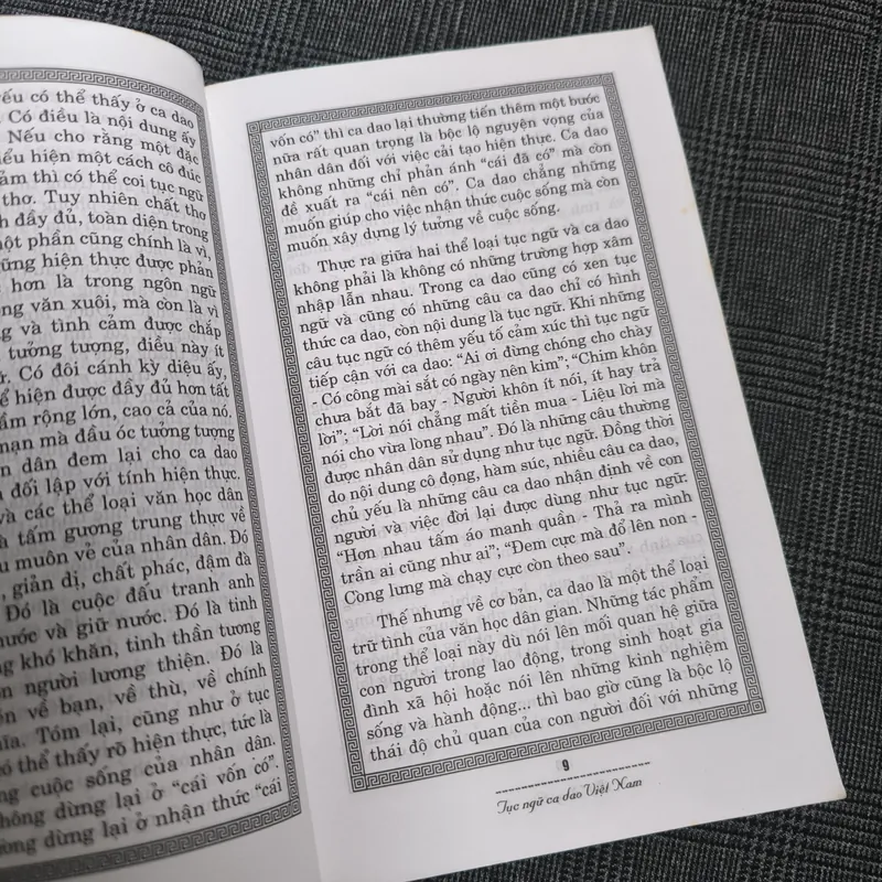 Tục ngữ ca dao Việt Nam - Mã Giang Lân (tuyển chọn và giới thiệu) 701055