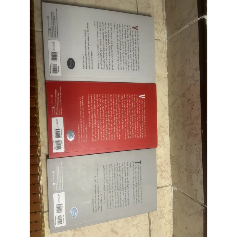 Combo 3 cuốn Neel Burton - Trốn và tìm + Thiên đường và địa ngục + Ý nghĩa của sự điên  788340