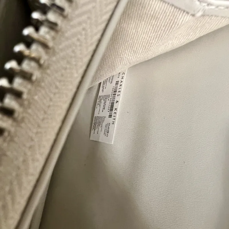 Túi xách nữ Charles & Keith Multi-Pouch Crossbody (Chính hãng + Túi giấy) 597164